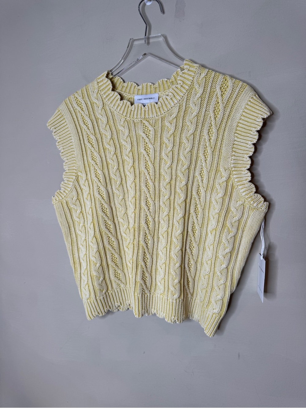 Free Assembly Cable Knit Sweater Vest NWT Yellow 100% Cotton Size Large 12-14 - Picture 4 of 9